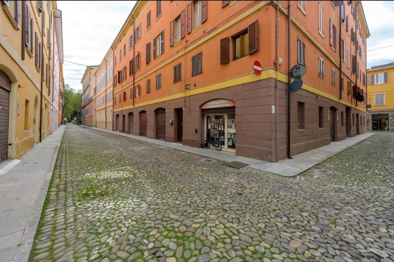 La Sosta 2-Casa Accanto Alla Stazione Dei Treni Модена Экстерьер фото