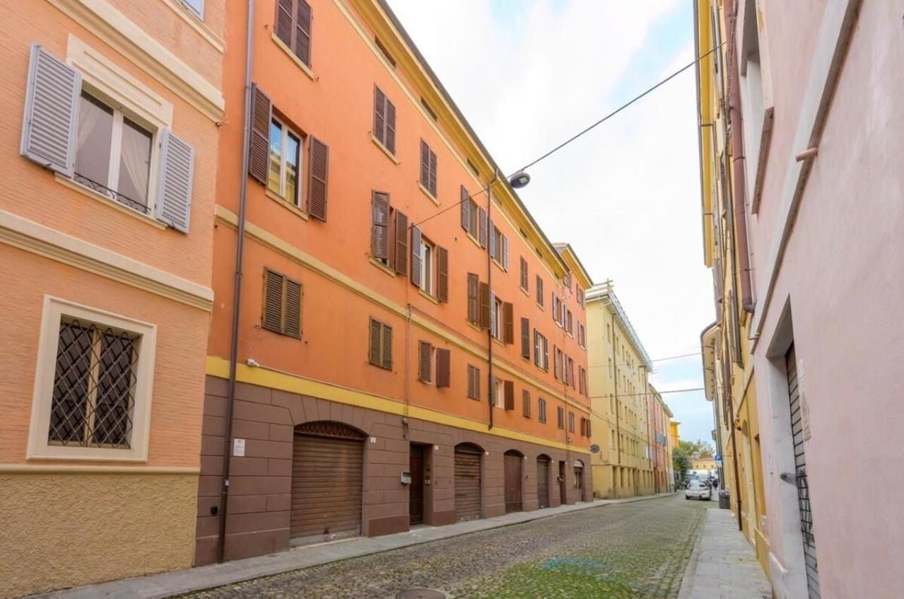 La Sosta 2-Casa Accanto Alla Stazione Dei Treni Модена Экстерьер фото
